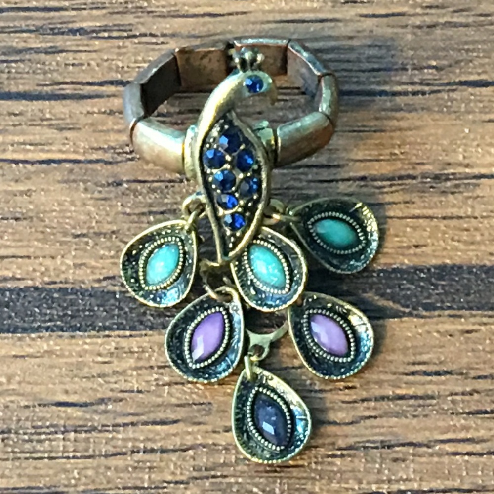 Peacock Ring - Elastic band and dangling design